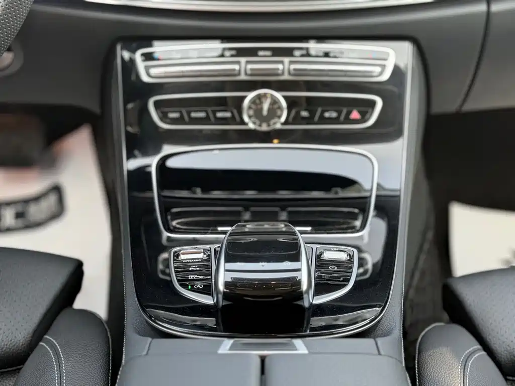 Mercedes-Benz E-Class 2017 E 200 L 4MATIC купить на сайте DeffCars