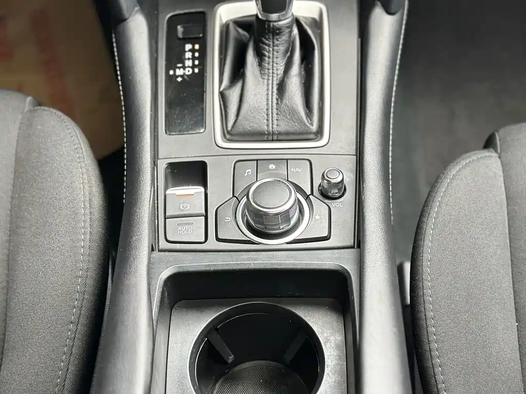 Mazda CX-4 2021 2.0L automatic two-wheel drive Blue Sky Vitality Edition купить на сайте DeffCars