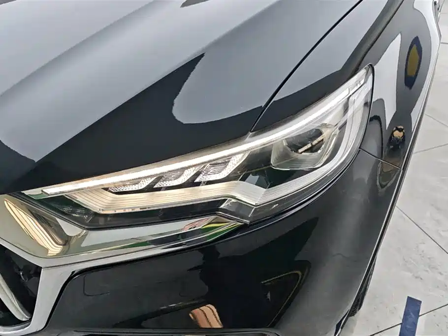 Hongqi HS5 2022 facelift 2.0T Zhilian Flagship Edition купить на сайте DeffCars