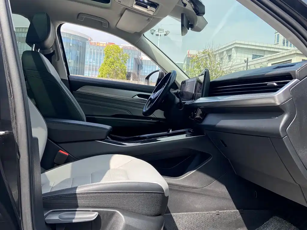 Lanxun 2023 330TSI Luxury Touring Edition купить на сайте DeffCars