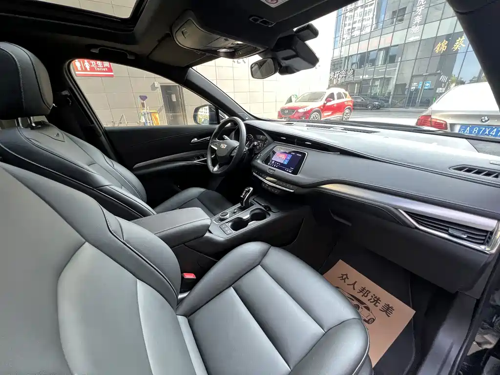 Cadillac XT4 2022 28T two-wheel drive luxury model купить на сайте DeffCars