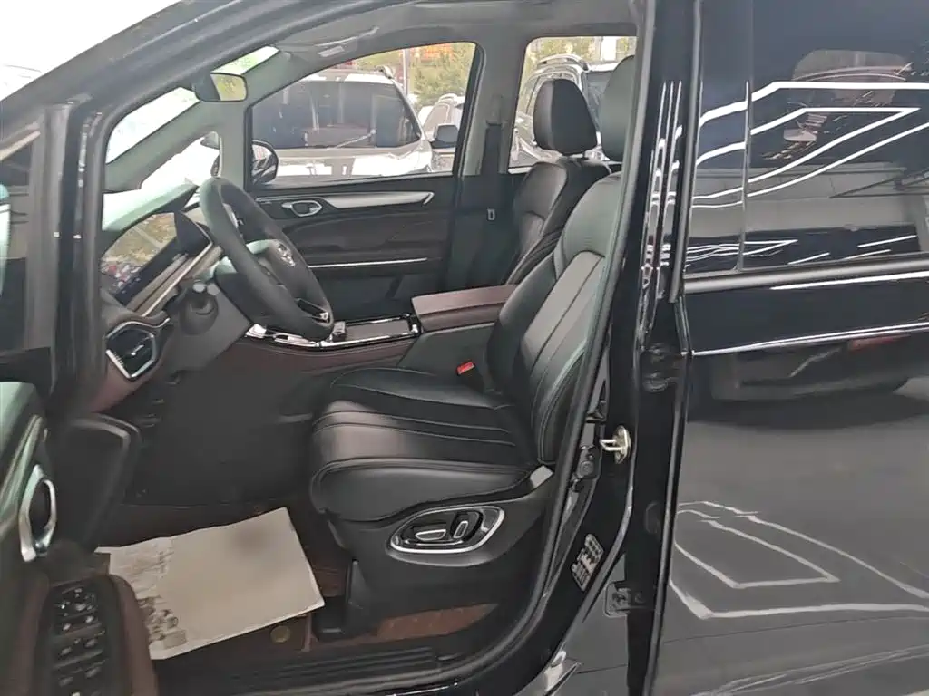Trumpchi M6 2023 PRO 270T DCT Deluxe Edition купить на сайте DeffCars