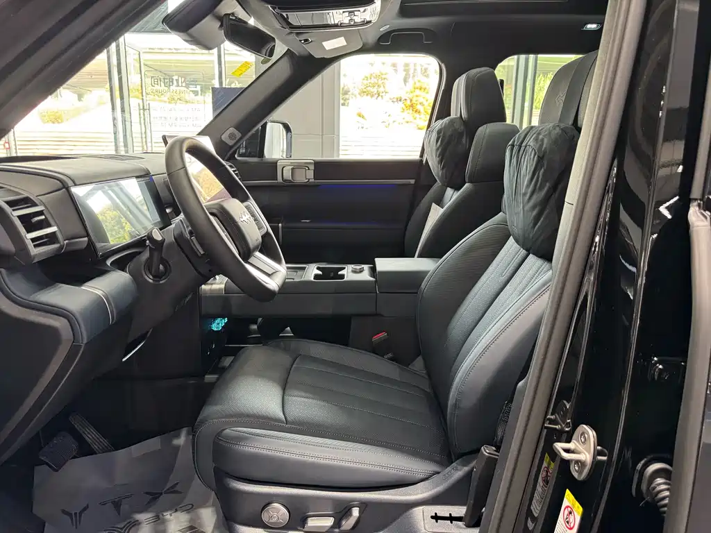 Titanium 7 2025 190KM four-wheel drive Ultra version купить на сайте DeffCars