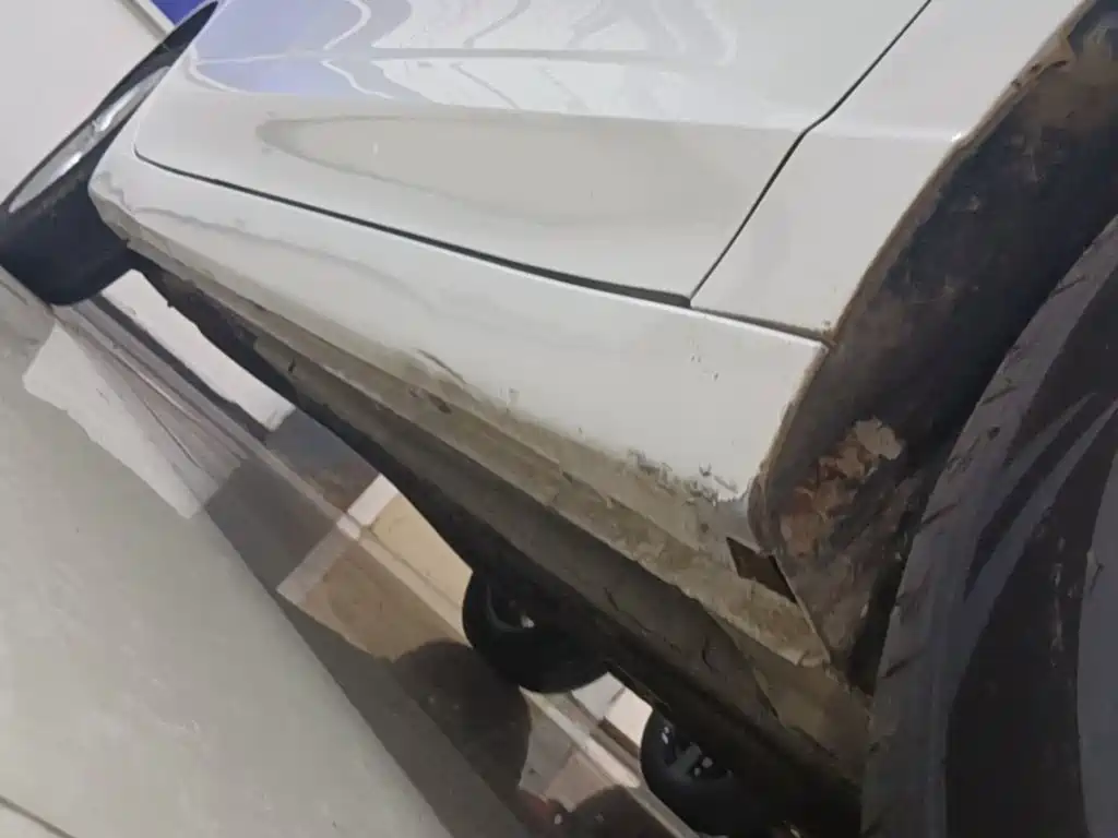 ROEWE i5 2020 1.5L Manual 4G Internet Leading Edition купить на сайте DeffCars