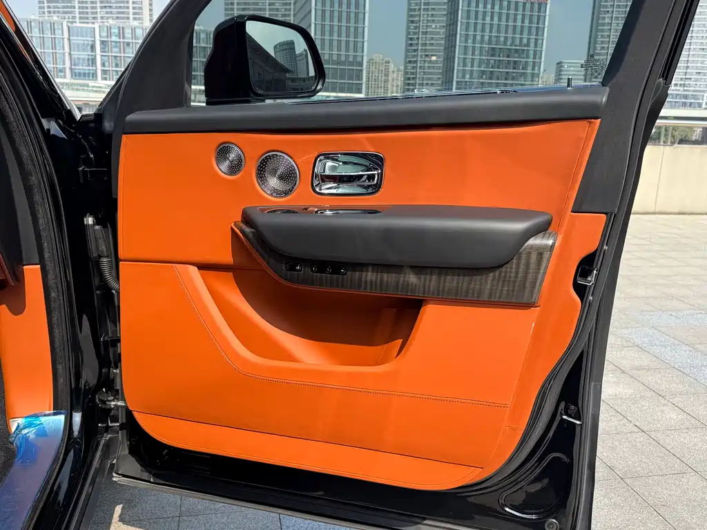 Cullinan 2018 four-seat version купить на сайте DeffCars