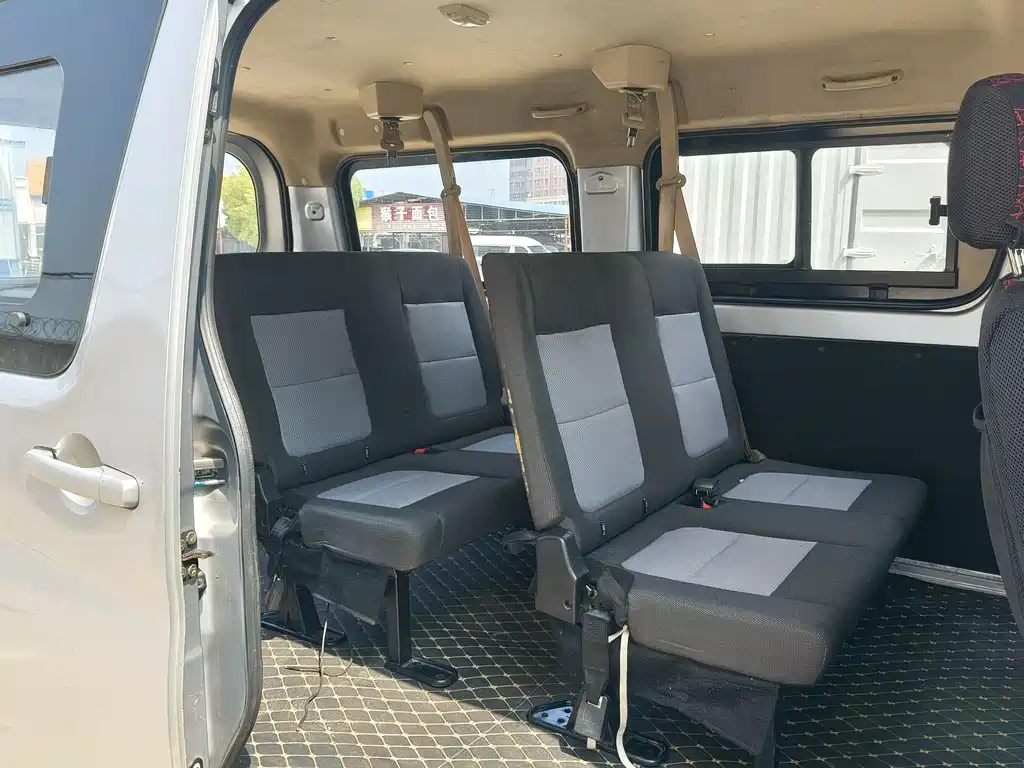 Changan Ruixing M70 2019 1.5L comfortable 6-seater National VI flat top back lift door DAM15KL купить на сайте DeffCars