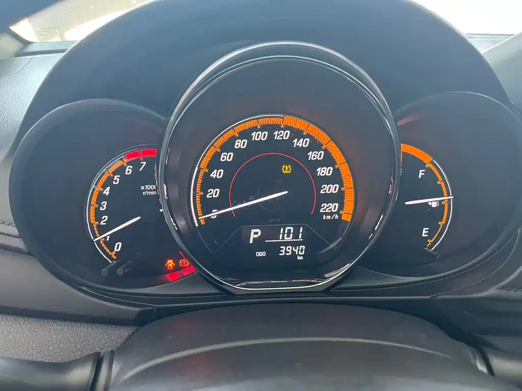 YARiS L 2022 1.5L CVT luxury PLUS version купить на сайте DeffCars