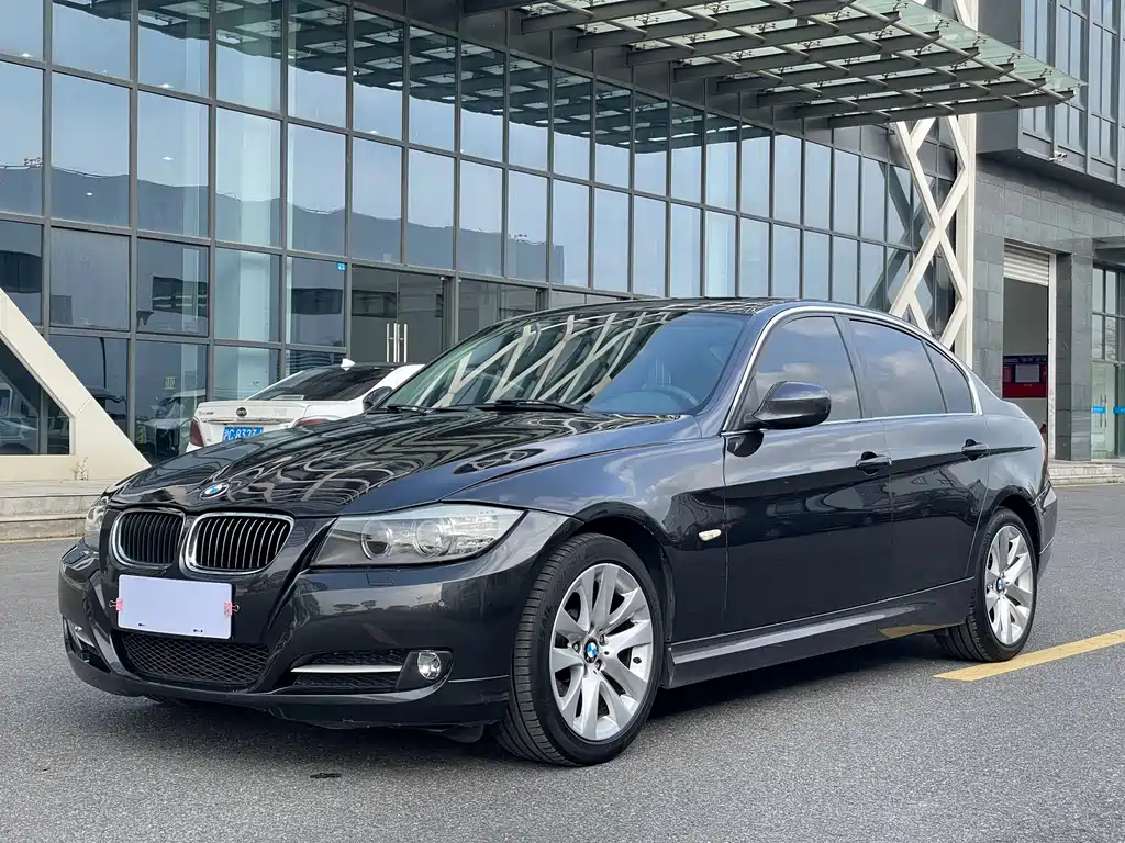 BMW 3 Series 2012 320i Luxury купить на сайте DeffCars