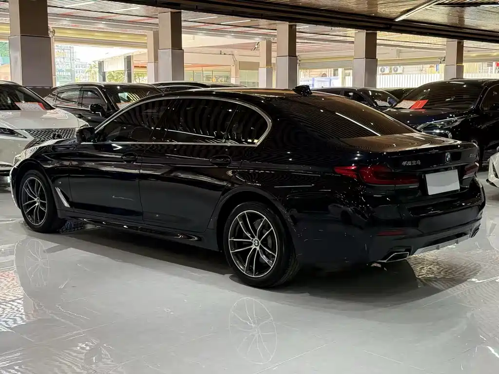BMW 5 Series 2022 525Li M Sports Package купить на сайте DeffCars