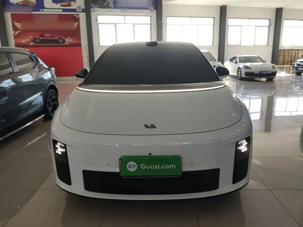 Ideal i6 2025 two-wheel drive standard version купить на сайте DeffCars