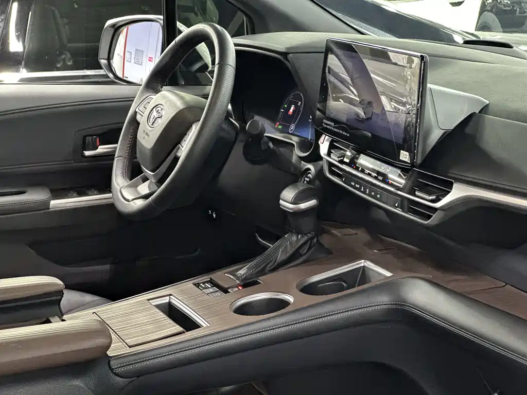 Grevia 2024 2.5L hybrid premium PLUS four-wheel drive version купить на сайте DeffCars
