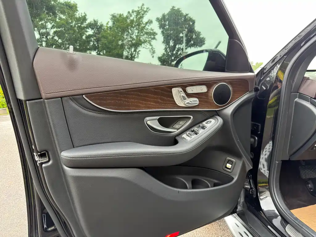 Mercedes-Benz GLC 2020 facelift GLC 300 L 4MATIC dynamic купить на сайте DeffCars