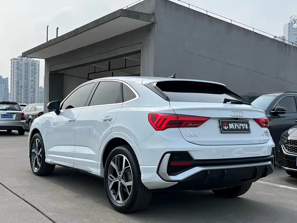 Audi Q3 Sportback 2020 40 TFSI Fashion купить на сайте DeffCars