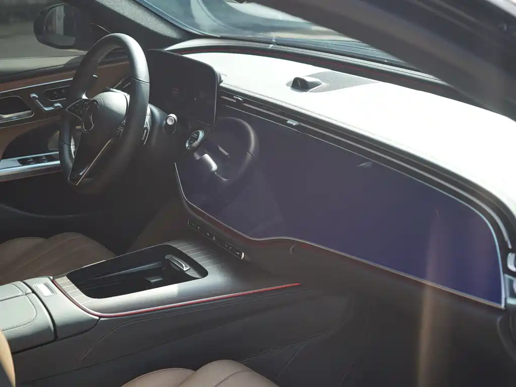 Mercedes-Benz E-Class 2024 E 300 L Luxury Model купить на сайте DeffCars