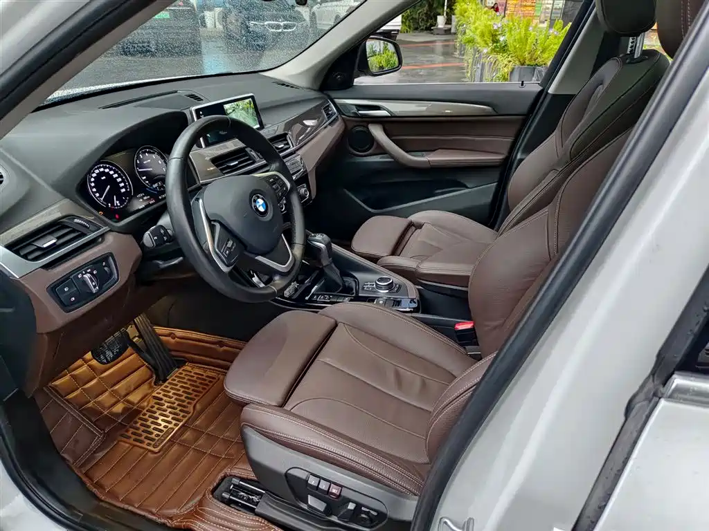 BMW X1 2019 xDrive20Li Exclusive Model купить на сайте DeffCars