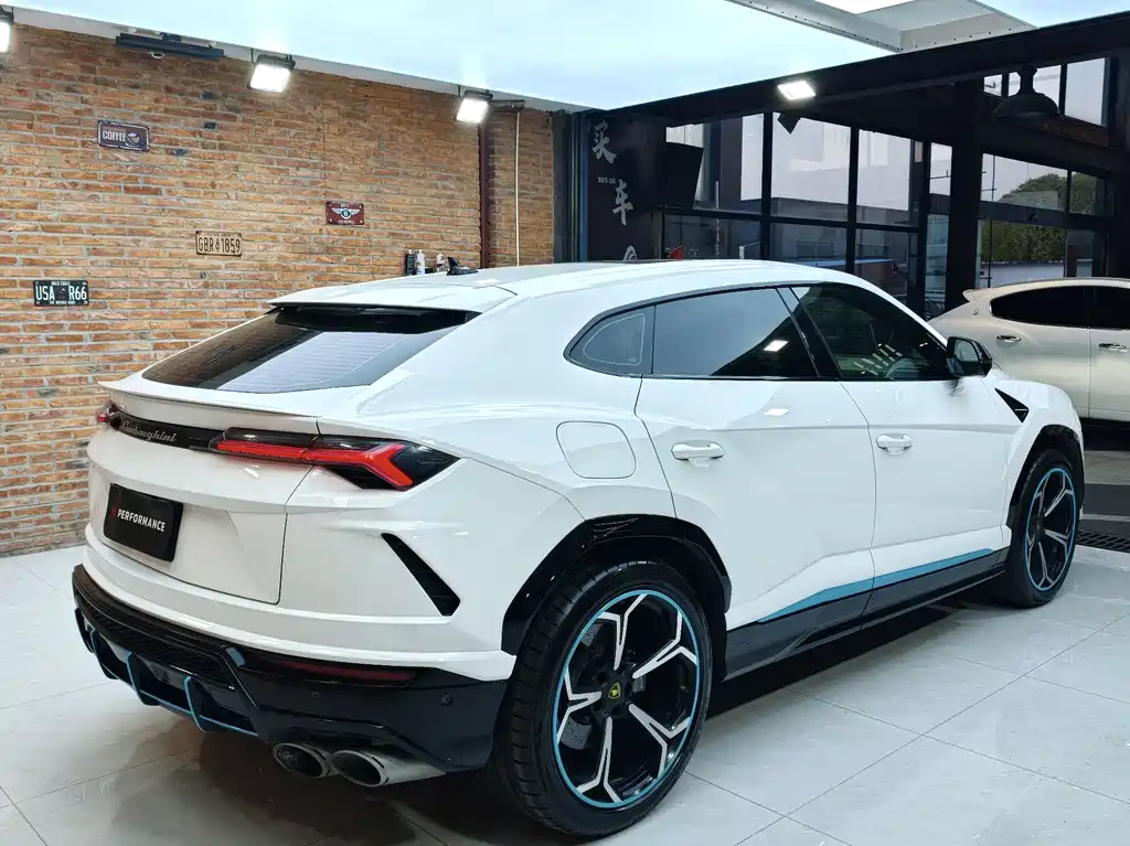 Urus 2021 4.0T V8 купить на сайте DeffCars