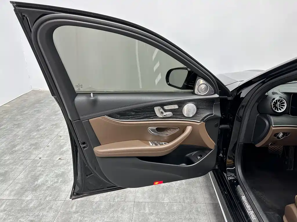 Mercedes-Benz E-Class 2022 facelift E 300 L sporty and stylish купить на сайте DeffCars