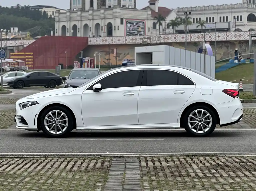 Mercedes-Benz A-Class 2020 A 200 L Sports Sedan купить на сайте DeffCars