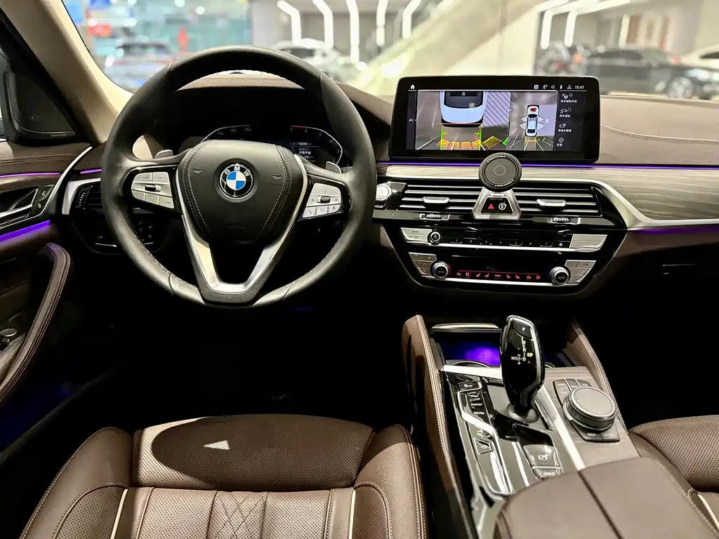 BMW 5 Series 2021 Facelift 530Li Exclusive Luxury Package купить на сайте DeffCars