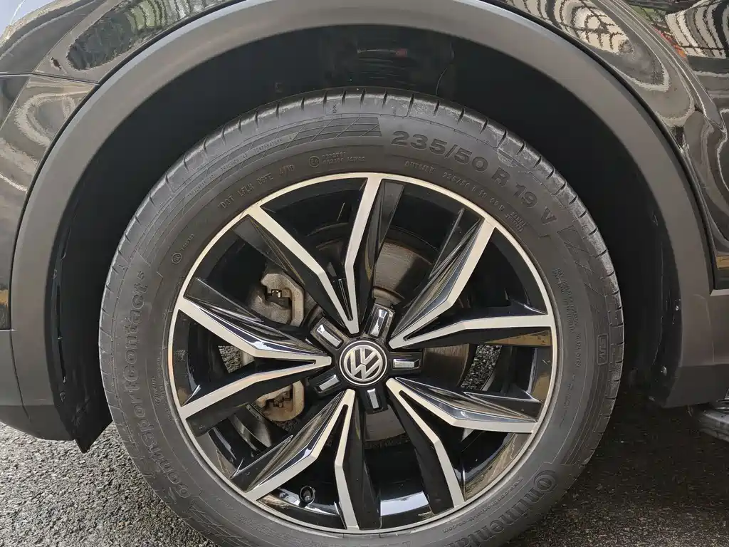 Tiguan L 2020 330TSI automatic two-wheel drive smart luxury version National VI купить на сайте DeffCars
