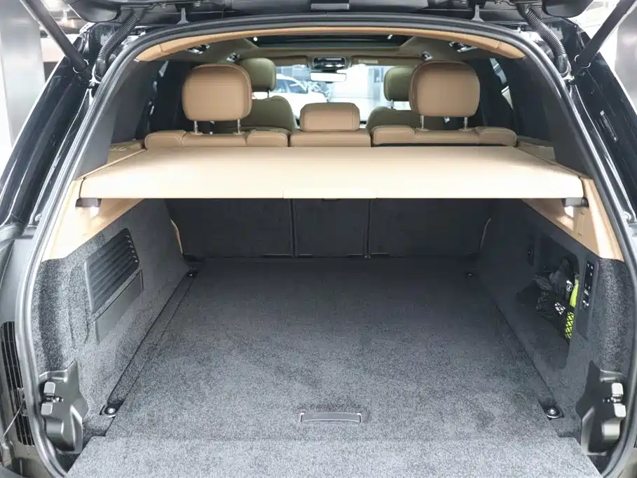 Range Rover 2025 3.0 L6 400PS Extended Edition купить на сайте DeffCars