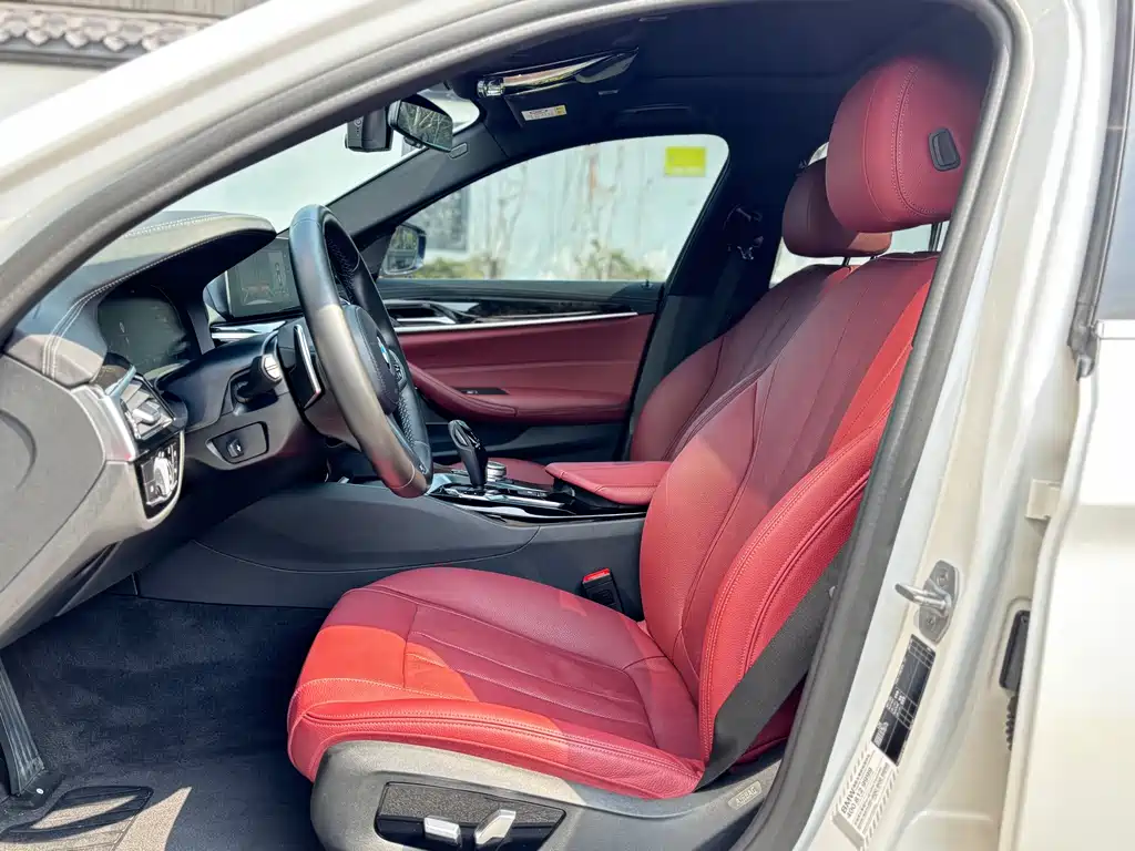 BMW 5 Series 2020 530Li Exclusive M Sports Package купить на сайте DeffCars