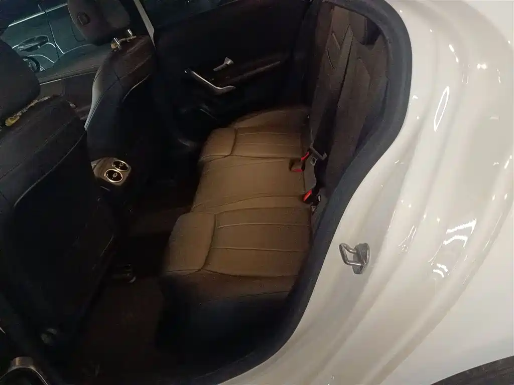 Mercedes-Benz A-Class 2021 facelift A 180 L sports sedan купить на сайте DeffCars