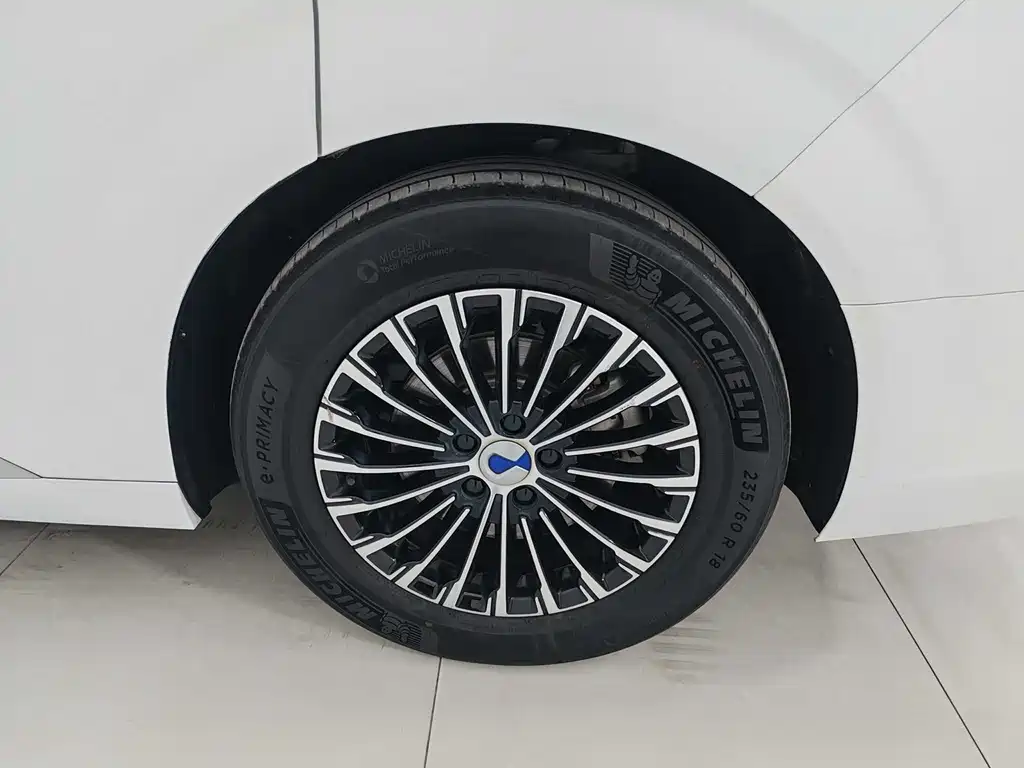 Denza D9 2022 DM-i 970 four-wheel drive premium model купить на сайте DeffCars