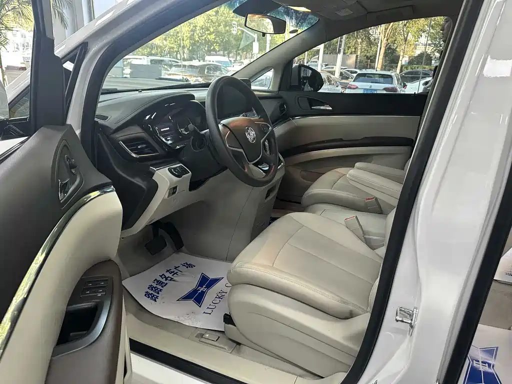 Buick GL8 2023 Land Business Class Comfort Type купить на сайте DeffCars