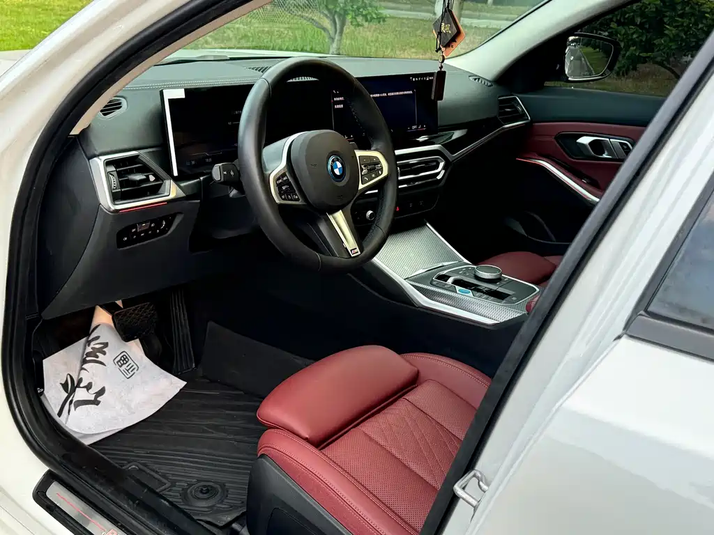BMW i3 2024 eDrive 40L Overnight Sport Kit купить на сайте DeffCars
