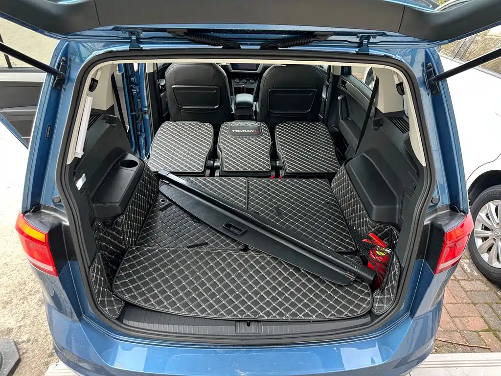 Touran 2021 Touran L 280TSI DSG Fashion Edition 7 seats купить на сайте DeffCars