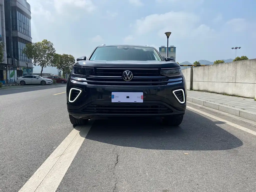 Lanxun 2023 330TSI Luxury Touring Edition купить на сайте DeffCars