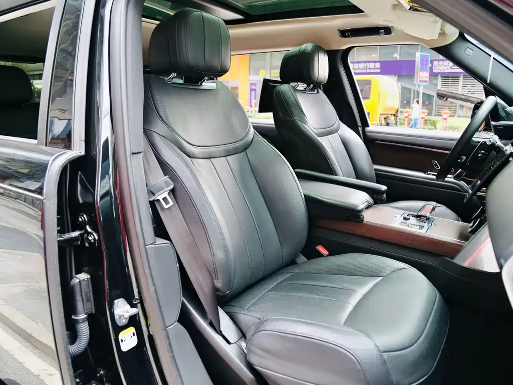 Range Rover 2023 3.0 L6 400PS Extended Edition купить на сайте DeffCars