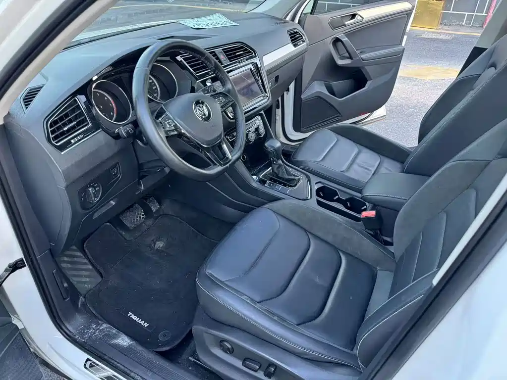 Tiguan L 2019 330TSI automatic two-wheel drive smart luxury version National VI купить на сайте DeffCars