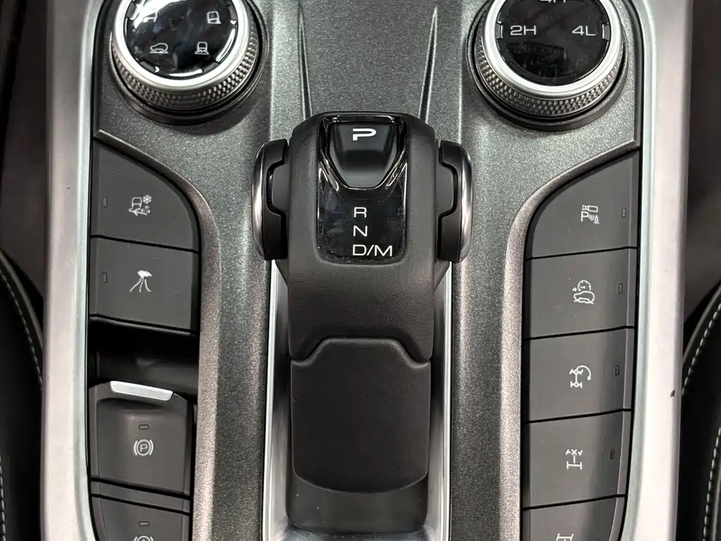 Tank 300 2021 Cross Country 2.0T Conqueror купить на сайте DeffCars