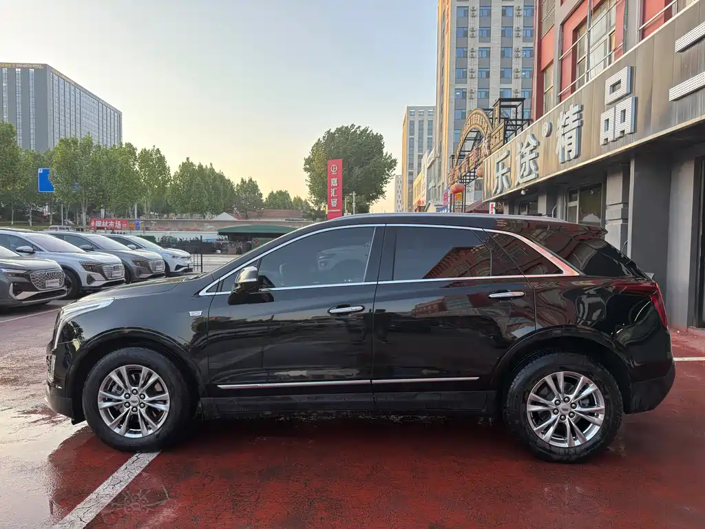 Cadillac XT5 2021 28T luxury model купить на сайте DeffCars