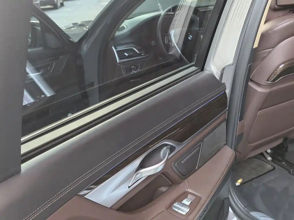 BMW 7 Series 2019 facelift 730Li luxury package купить на сайте DeffCars