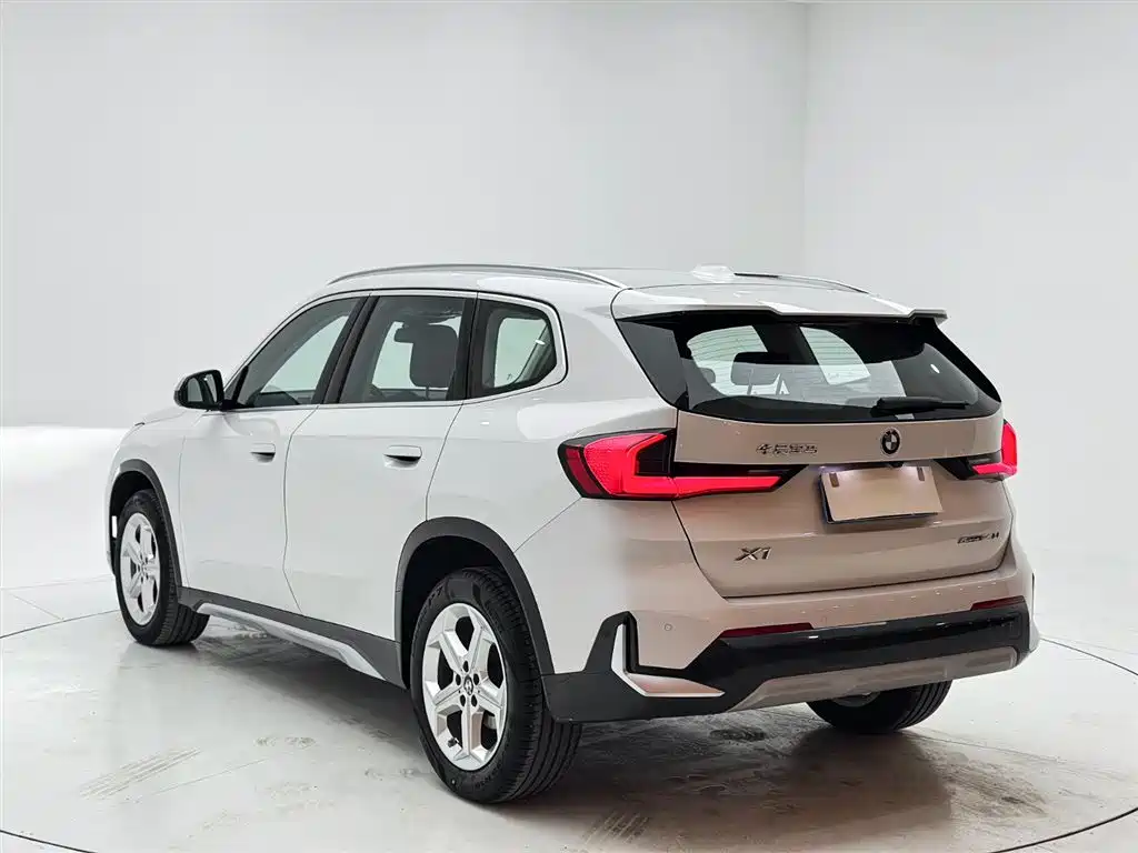 BMW X1 2023 sDrive20Li X Design Package купить на сайте DeffCars