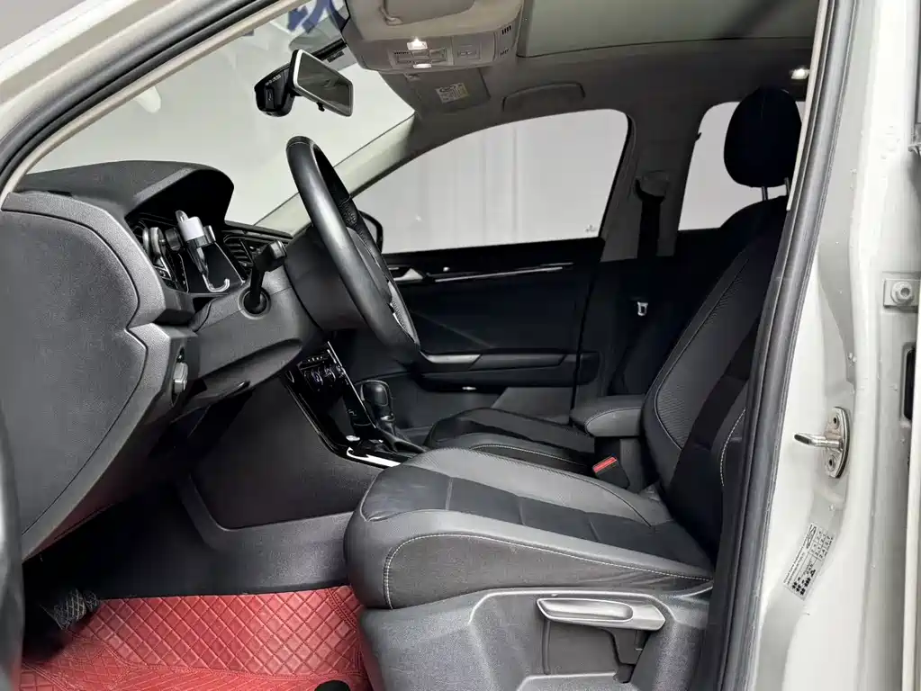 T-ROC 2021 280TSI DSG two-wheel drive comfortable intelligent connected version купить на сайте DeffCars