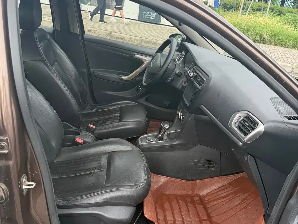 Peugeot 301 2014 1.6L Automatic Premium Edition купить на сайте DeffCars