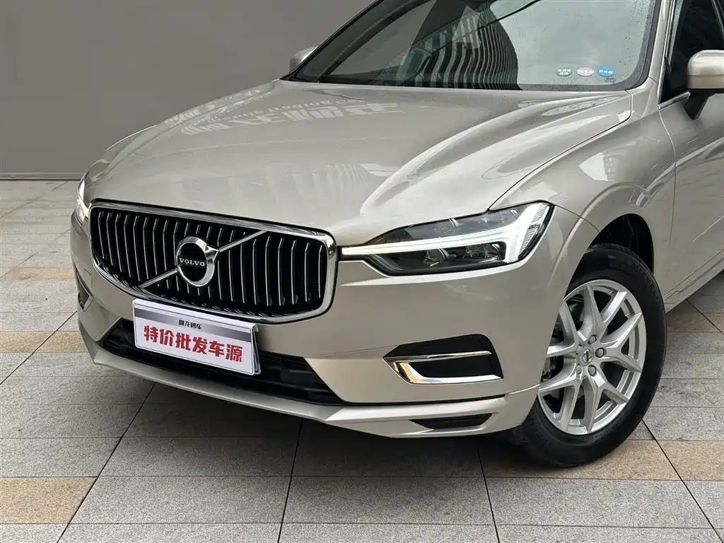 Volvo XC60 2021 T5 four-wheel drive Zhiyi Luxury Edition купить на сайте DeffCars