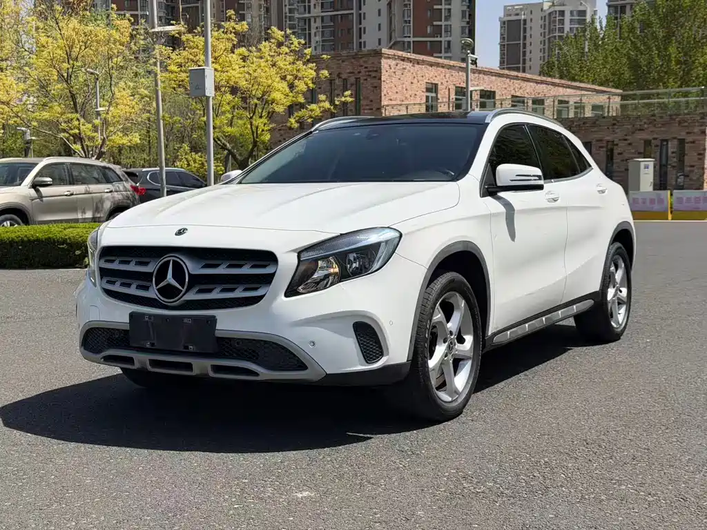 Mercedes-Benz GLA 2018 GLA 200 Dynamic купить на сайте DeffCars