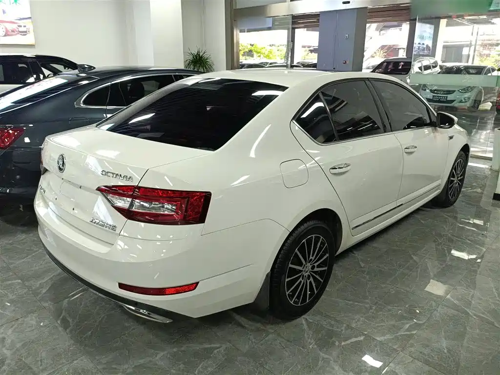 Octavia 2019 TSI230 DSG Smart Deluxe Edition National V купить на сайте DeffCars