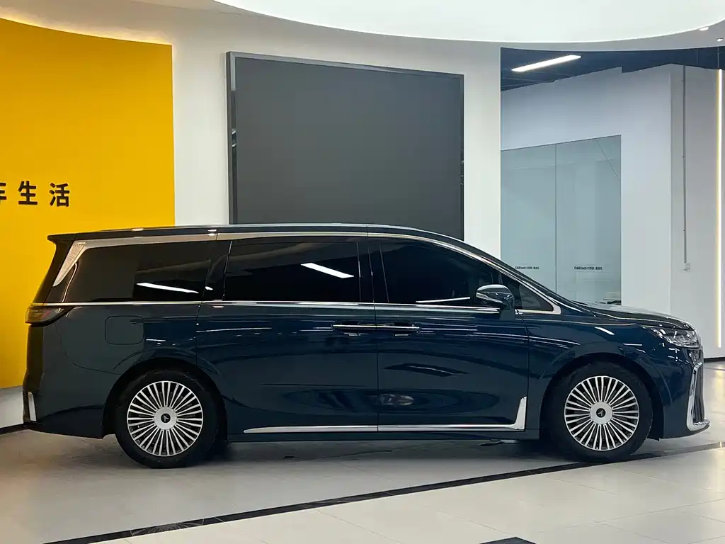 DREAM 2025款 PHEV 四驱旗舰鲲鹏版 купить на сайте DeffCars