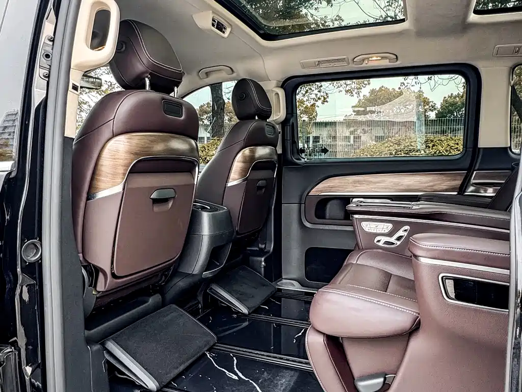 Mercedes-Benz V-Class 2022 V 260 L Long Wheelbase Luxury Edition купить на сайте DeffCars