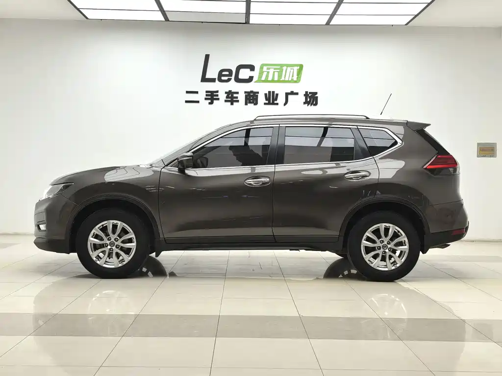 X-Trail 2017 2.0L CVT Comfort Edition 2WD купить на сайте DeffCars