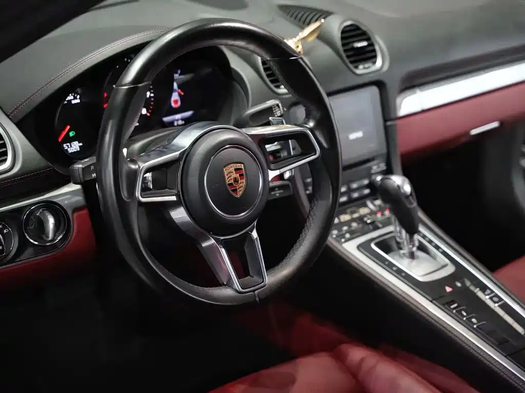 Porsche 718 2018 Cayman 2.0T купить на сайте DeffCars