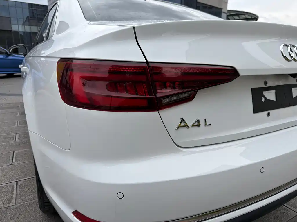 Audi A4L 2019 40 TFSI Enterprising National V купить на сайте DeffCars