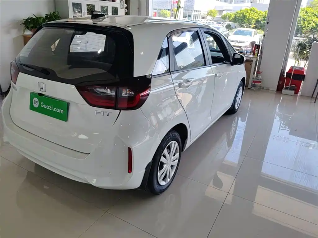 Fit 2021 1.5L CVT Trendy Edition купить на сайте DeffCars