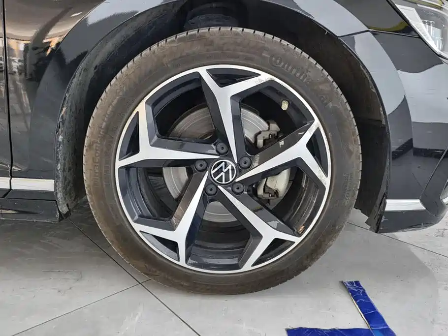 Magotan 2023 2 million commemorative edition 330TSI DSG luxury model купить на сайте DeffCars